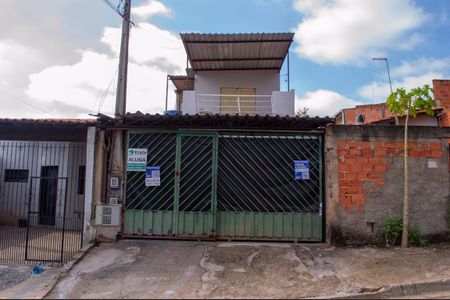 Casa para alugar com 100m², 2 quartos e 1 vagaFachada