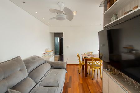 Apartamento à venda com 56m², 2 quartos e 2 vagasSala