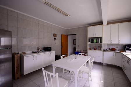 Casa à venda com 246m², 3 quartos e 10 vagasCozinha