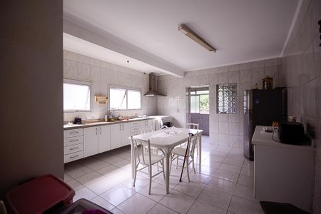 Casa à venda com 246m², 3 quartos e 10 vagasCozinha