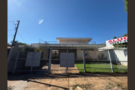 Casa para alugar com 660m², 7 quartos e 4 vagasFachada