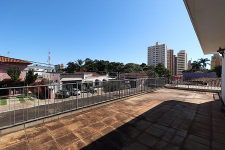 Casa para alugar com 660m², 7 quartos e 4 vagasSuíte 2 sacada