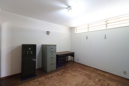 Casa para alugar com 660m², 7 quartos e 4 vagasEscritório