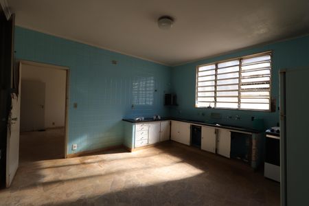 Casa para alugar com 660m², 7 quartos e 4 vagasCozinha