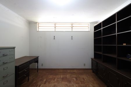 Casa para alugar com 660m², 7 quartos e 4 vagasEscritório