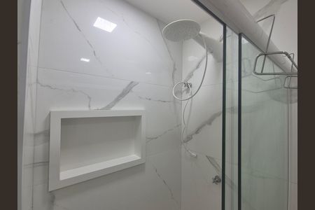 Casa de condomínio para alugar com 100m², 2 quartos e sem vaga Casa de condomínio para alugar com 100m², 2 quartos e sem vagaBanheiro da Suíte 1