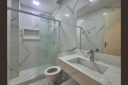 Casa de condomínio para alugar com 100m², 2 quartos e sem vaga Casa de condomínio para alugar com 100m², 2 quartos e sem vagaBanheiro da Suíte 1