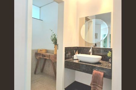 Casa de condomínio para alugar com 1040m², 4 quartos e 5 vagasLavabo