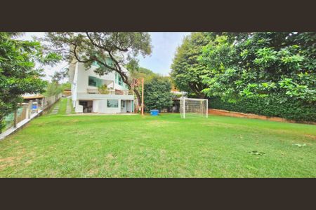 Casa de condomínio para alugar com 1040m², 4 quartos e 5 vagasCampo de futebol