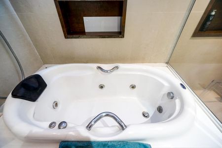 Apartamento à venda com 151m², 4 quartos e 3 vagasBanheiro da Suíte 2