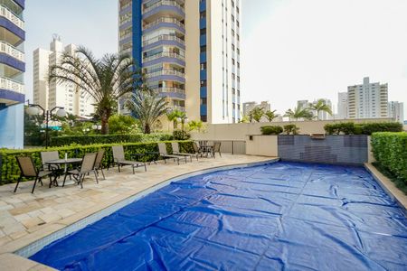 Apartamento à venda com 151m², 4 quartos e 3 vagasÁrea comum - Piscina adulto