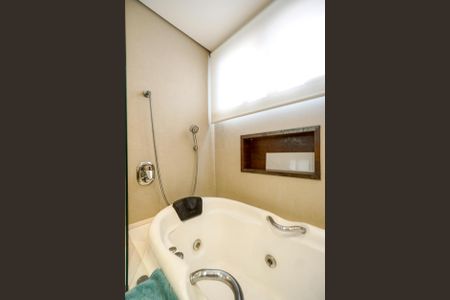 Apartamento à venda com 151m², 4 quartos e 3 vagasBanheiro da Suíte 2