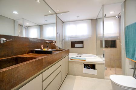 Apartamento à venda com 151m², 4 quartos e 3 vagasBanheiro da Suíte 2