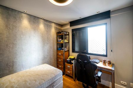 Apartamento à venda com 151m², 4 quartos e 3 vagasQuarto 2