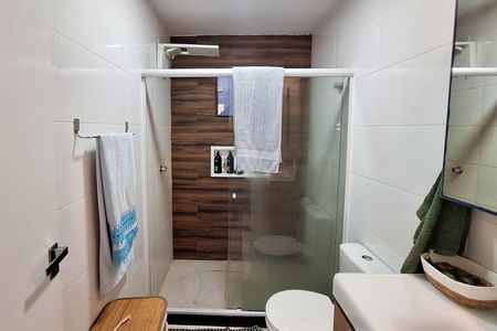 Casa à venda com 105m², 2 quartos e 1 vaga Casa à venda com 105m², 2 quartos e 1 vagaBanheiro da Suíte