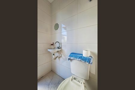 Casa à venda com 105m², 2 quartos e 1 vaga Casa à venda com 105m², 2 quartos e 1 vagaBanheiro de serviço