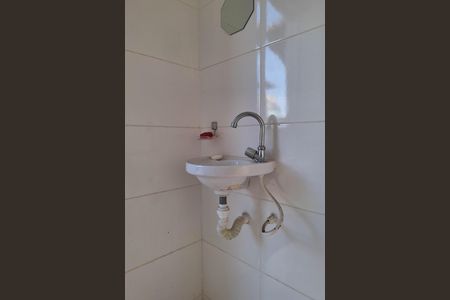 Casa à venda com 105m², 2 quartos e 1 vaga Casa à venda com 105m², 2 quartos e 1 vagaBanheiro de serviço