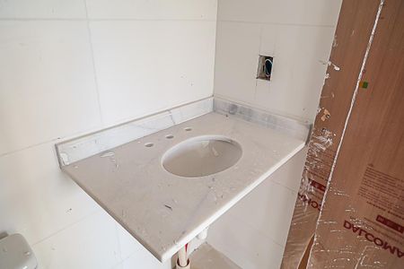Apartamento à venda com 53m², 2 quartos e 1 vaga Apartamento à venda com 53m², 2 quartos e 1 vagaBanheiro Social