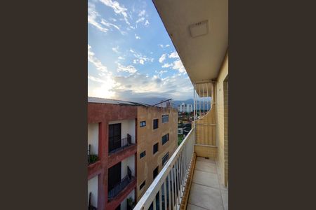 Apartamento para alugar com 106m², 2 quartos e 1 vaga Apartamento para alugar com 106m², 2 quartos e 1 vagaSacada da suite