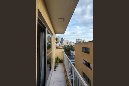 Apartamento para alugar com 106m², 2 quartos e 1 vaga Apartamento para alugar com 106m², 2 quartos e 1 vagaSacada da suite