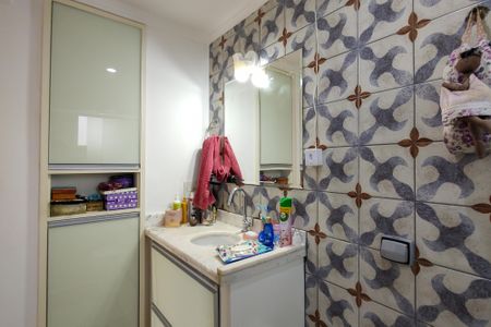 Apartamento para alugar com 106m², 2 quartos e 1 vaga Apartamento para alugar com 106m², 2 quartos e 1 vagaBanheiro da Suíte