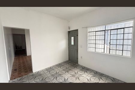 Casa para alugar com 60m², 2 quartos e 1 vagaSala