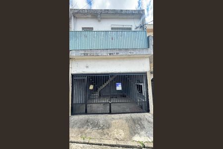 Casa para alugar com 60m², 2 quartos e 1 vagaFachada + Placa