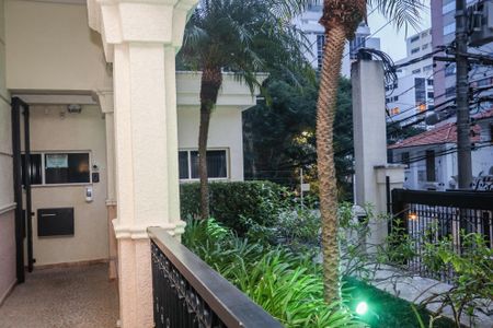 Apartamento para alugar com 136m², 2 quartos e 3 vagasPortaria