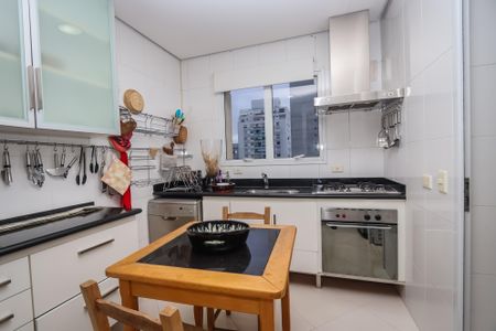 Apartamento para alugar com 136m², 2 quartos e 3 vagasCozinha