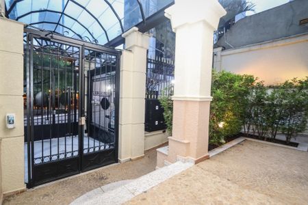 Apartamento para alugar com 136m², 2 quartos e 3 vagasEntrada