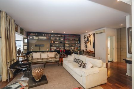 Apartamento para alugar com 136m², 2 quartos e 3 vagasSala