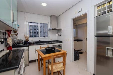 Apartamento para alugar com 136m², 2 quartos e 3 vagasCozinha