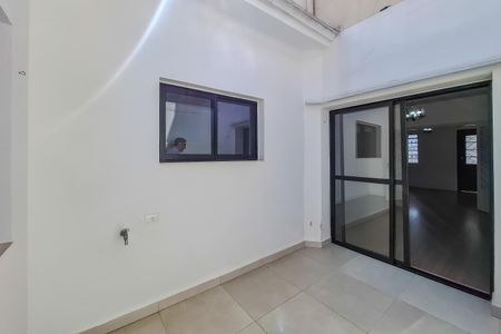 Casa à venda com 100m², 3 quartos e 1 vagaÁrea de Serviço