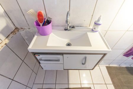 Casa à venda com 196m², 4 quartos e 2 vagasBanheiro Social