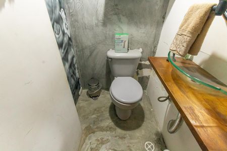 Casa à venda com 196m², 4 quartos e 2 vagasLavabo