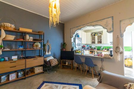 Casa à venda com 196m², 4 quartos e 2 vagasSala