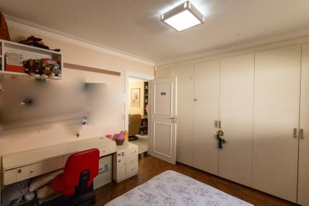 Casa à venda com 900m², 8 quartos e 6 vagas Casa à venda com 900m², 8 quartos e 6 vagasSuíte 1