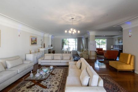 Casa à venda com 900m², 8 quartos e 6 vagas Casa à venda com 900m², 8 quartos e 6 vagasSala de estar 2