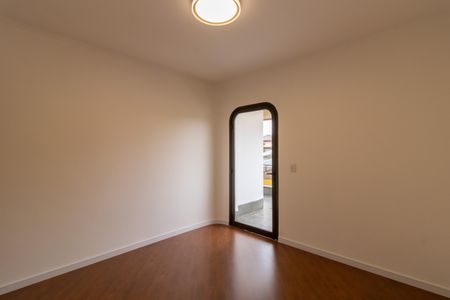 Apartamento à venda com 220m², 4 quartos e 3 vagas Apartamento à venda com 220m², 4 quartos e 3 vagasEscritorio