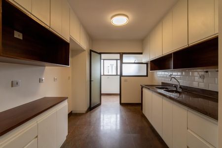 Apartamento à venda com 220m², 4 quartos e 3 vagas Apartamento à venda com 220m², 4 quartos e 3 vagasCozinha