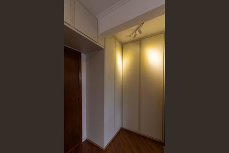 Apartamento à venda com 220m², 4 quartos e 3 vagas Apartamento à venda com 220m², 4 quartos e 3 vagasSuíte 2