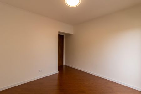 Apartamento à venda com 220m², 4 quartos e 3 vagas Apartamento à venda com 220m², 4 quartos e 3 vagasEscritorio