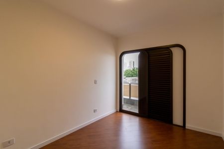 Apartamento à venda com 220m², 4 quartos e 3 vagas Apartamento à venda com 220m², 4 quartos e 3 vagasSuíte 3