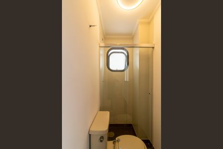 Apartamento à venda com 220m², 4 quartos e 3 vagas Apartamento à venda com 220m², 4 quartos e 3 vagasBanheiro de Serviço