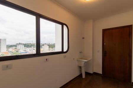 Apartamento à venda com 220m², 4 quartos e 3 vagas Apartamento à venda com 220m², 4 quartos e 3 vagasÁrea de Serviço
