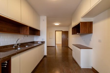 Apartamento à venda com 220m², 4 quartos e 3 vagas Apartamento à venda com 220m², 4 quartos e 3 vagasCozinha