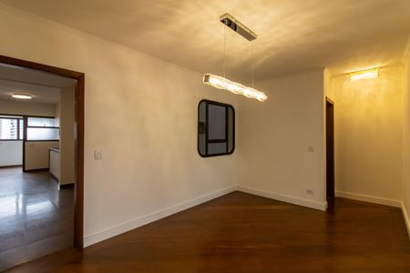 Apartamento à venda com 220m², 4 quartos e 3 vagas Apartamento à venda com 220m², 4 quartos e 3 vagasSala de Jantar