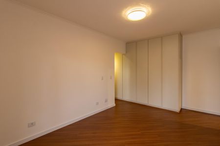 Apartamento à venda com 220m², 4 quartos e 3 vagas Apartamento à venda com 220m², 4 quartos e 3 vagasSuíte 1