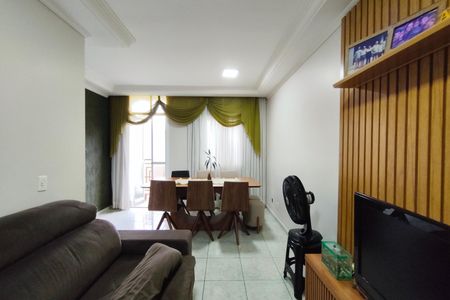 Apartamento à venda com 74m², 3 quartos e 1 vagaSala