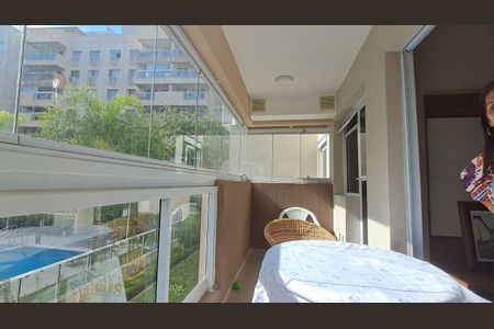 Apartamento à venda com 62m², 2 quartos e 1 vaga Apartamento à venda com 62m², 2 quartos e 1 vagaVaranda